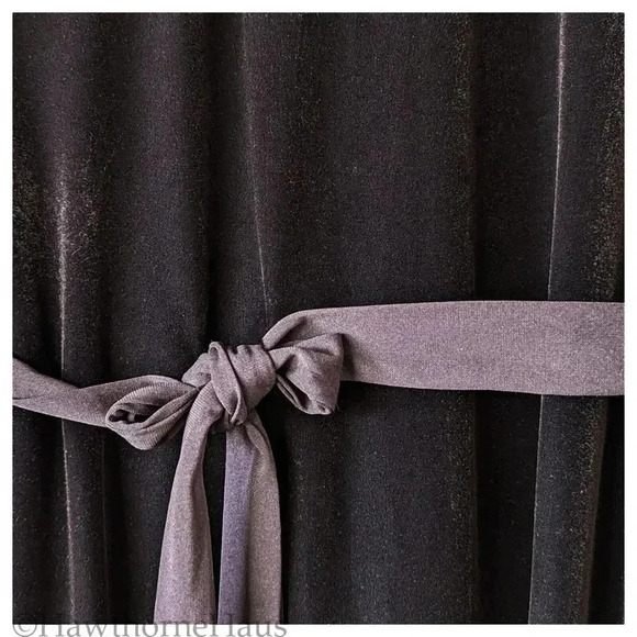 BENDIGO IMPRESSIONS Brown Velvet Vintage Dress Size P ( XS ) Hi Neck Victorian - Picture 3 of 8